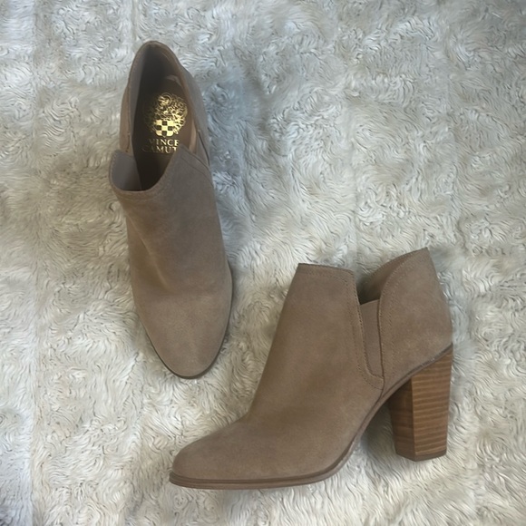 Vince Camuto Shoes - Vince Camuto Women's Famhida Boot Size 9 M Taupe Tan Suede Block Heel Pull On